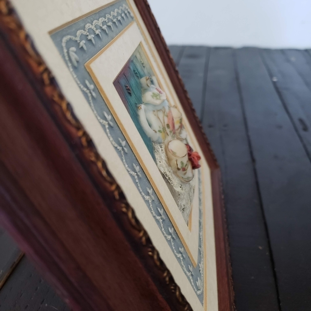 Vintage Tea Pot Victorian Frame Cherry Red Brown Blue Rose 3D Ceramic Resin - Picture 7 of 7